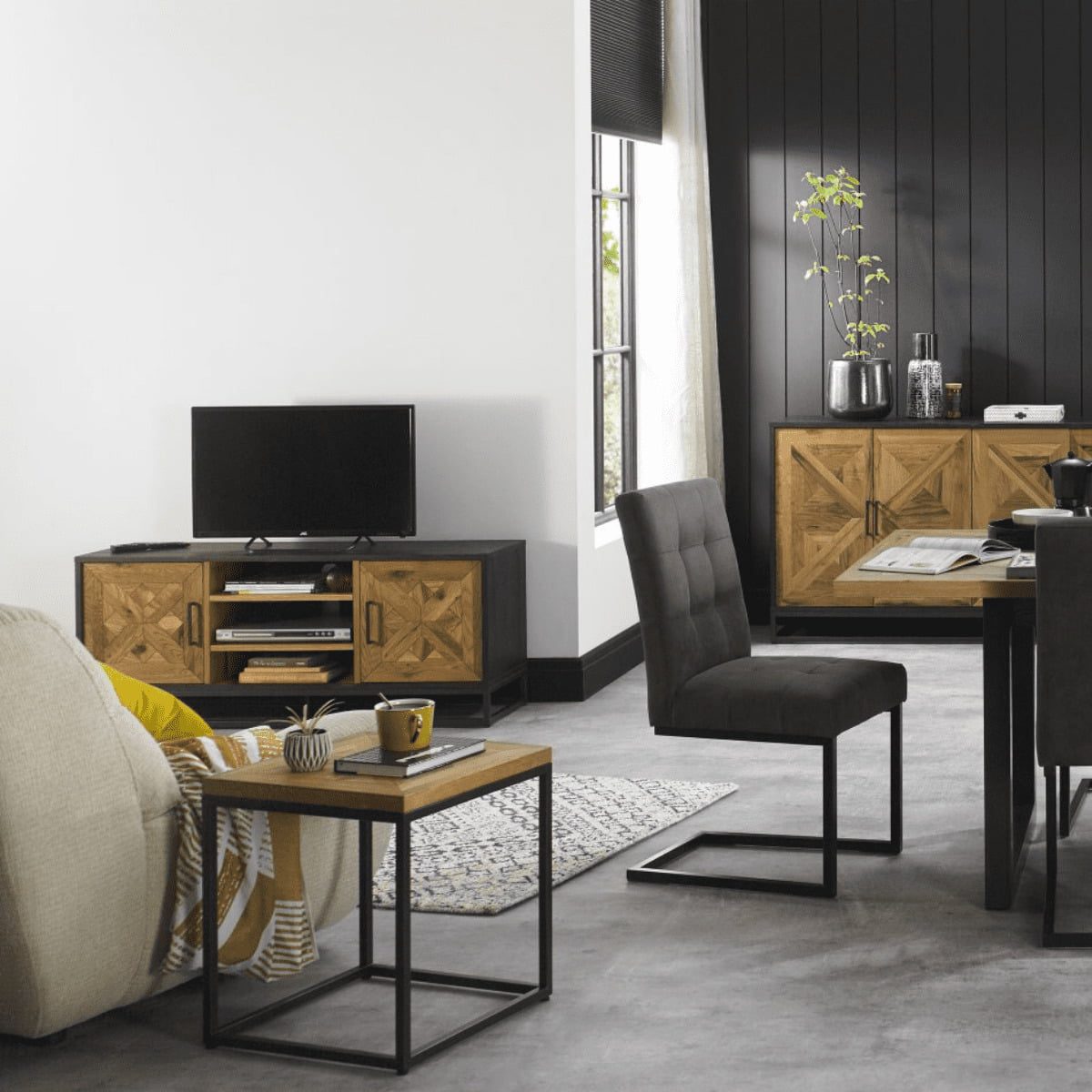 Console multimédia en bois et métal Inishmore