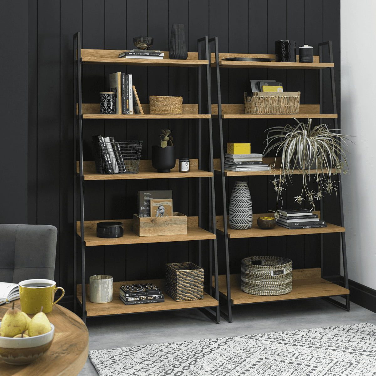 Bibliothèque Inishmore en chêne et métal