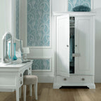 Armoire double blanche Chanel
