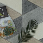 Tapis géométrique en losanges