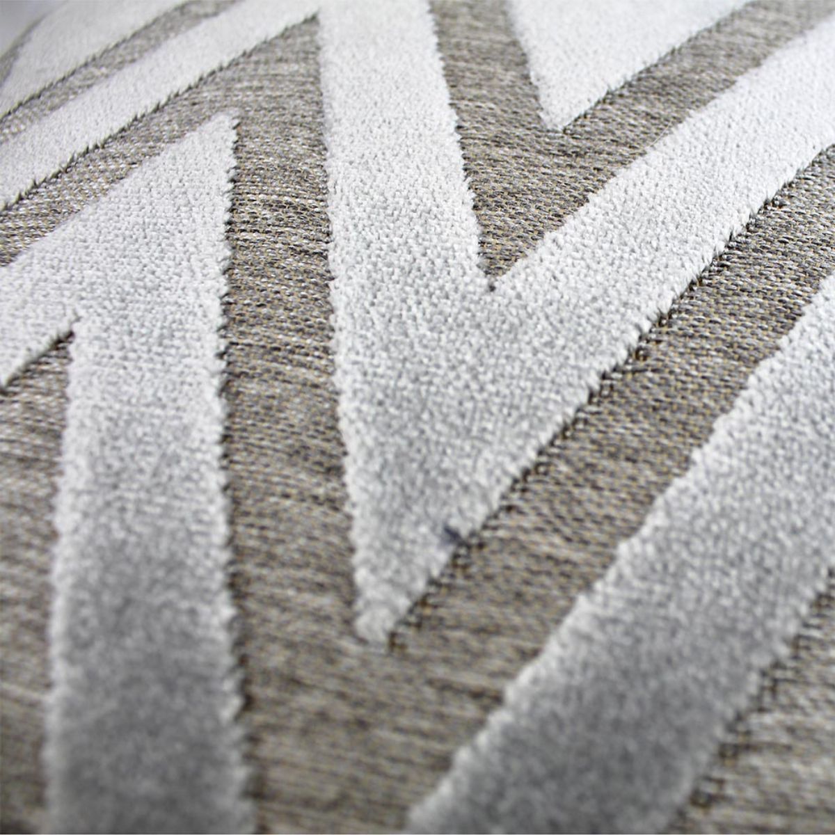 Coussin Bowie en velours argenté