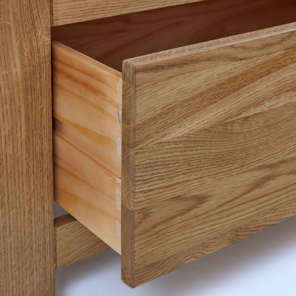 Vitrine Eileen en chêne