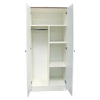 Armoire en chêne Erne et peinte en ivoire