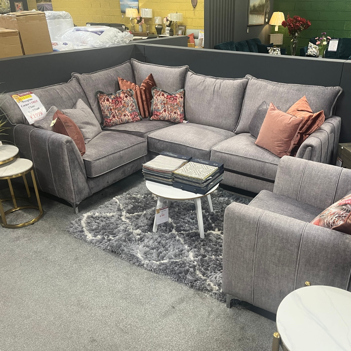 Ensemble canapé d'angle et fauteuil Peregrine Vogue argenté - Modèle d'exposition