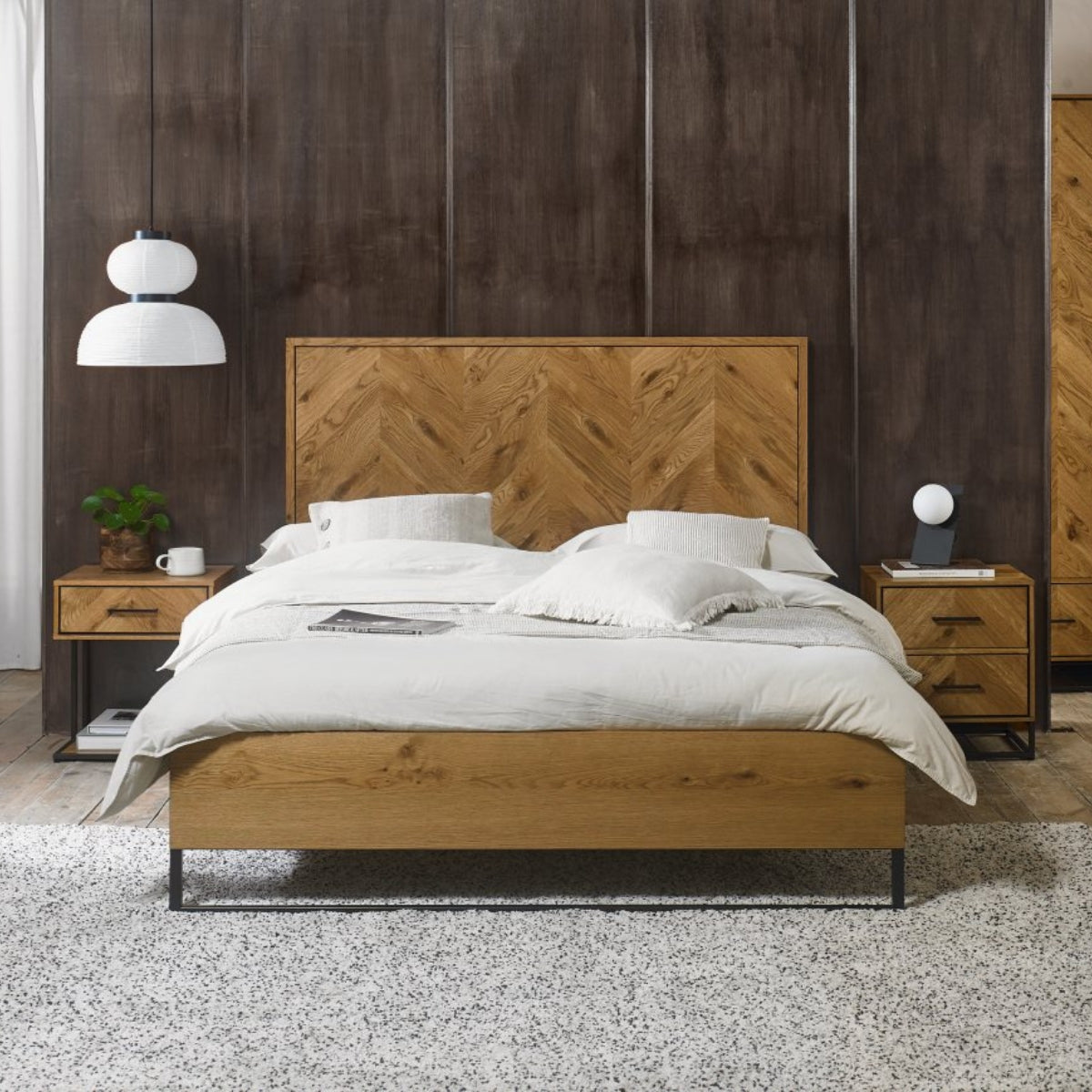 Table de chevet Riva rustique en chêne et métal à 2 tiroirs