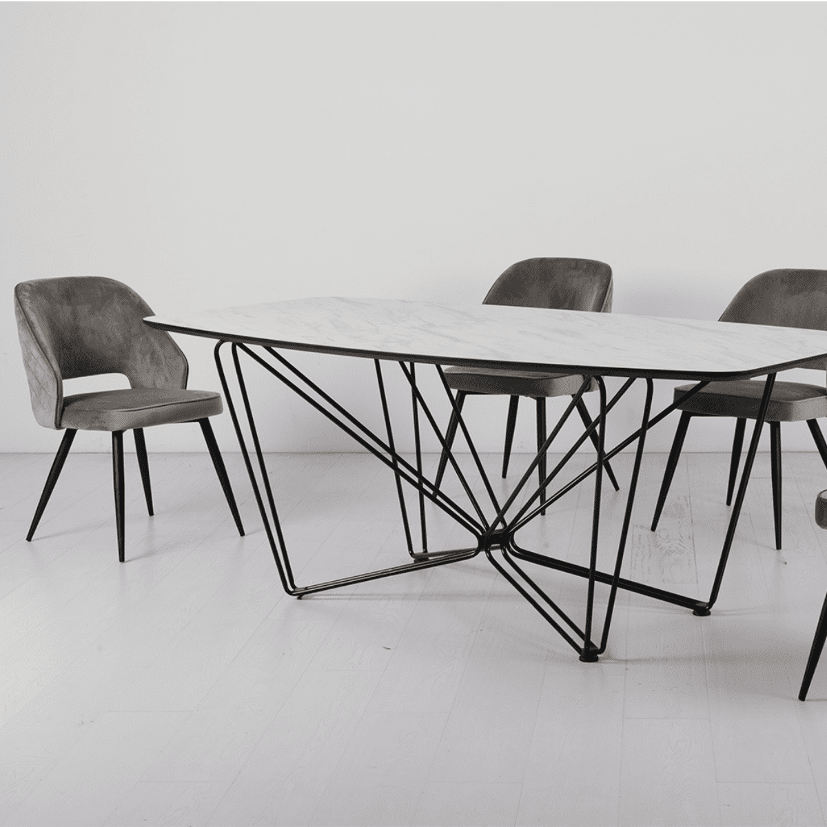 Chaise de salle à manger Santry en velours à dossier incurvé